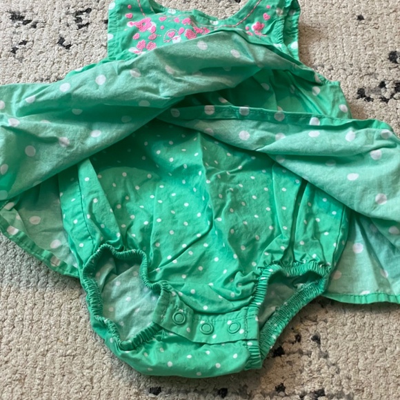 Carter’s girls 6 month romper dress green white polka dot w/ pink floral design - Picture 3 of 7